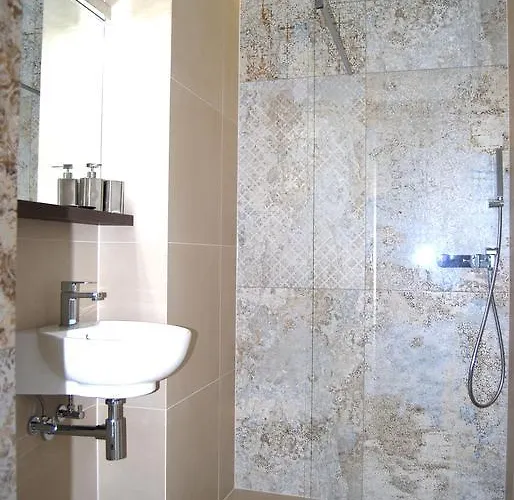 Lejlighed Slovenian Art Story